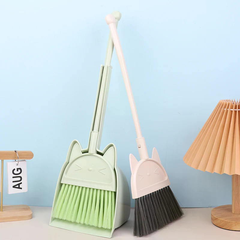 ชุดอุปกรณ์กวาดพื้นสำหรับเด็ก 1 - Kids Outdoor Broom บทวิจารณ์และราคา